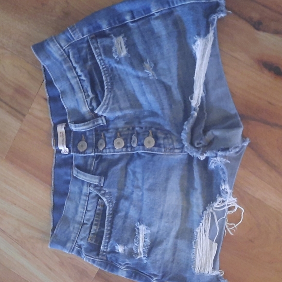 SO Pants - So high-rise relaxed Mom distressed cutoff jean shorts